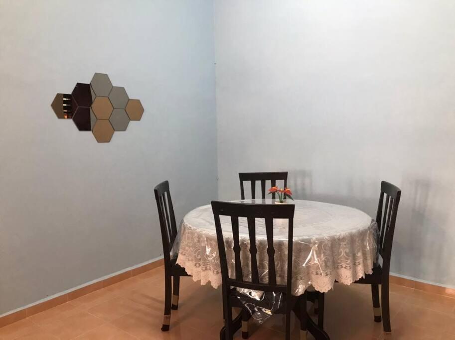 Homestay Che Mat 쿠알라트렝가누 외부 사진